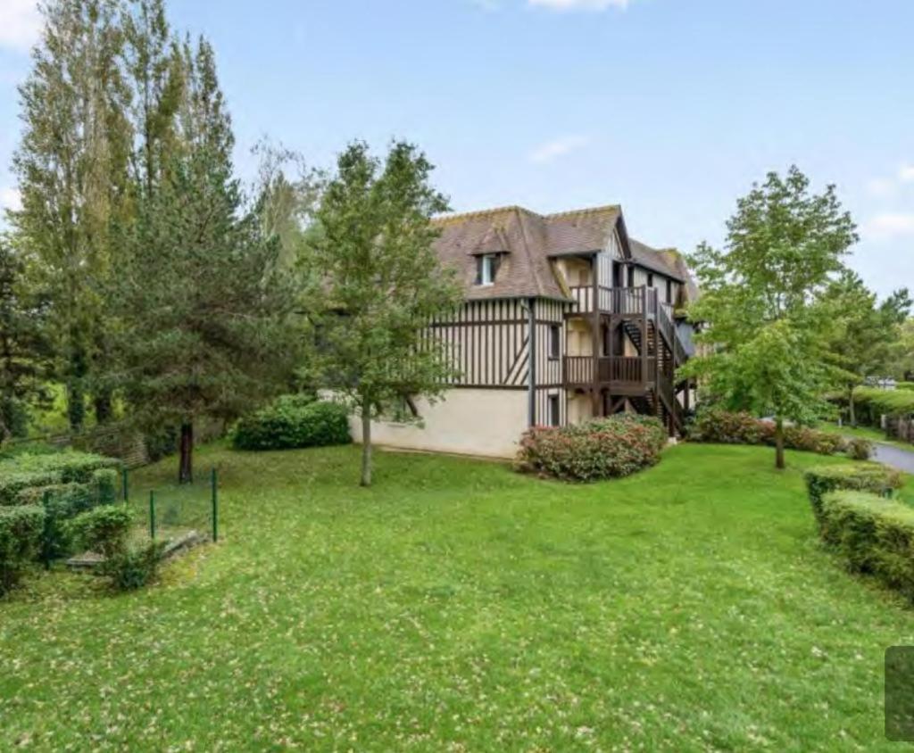 Le Cosy Residence Du Golf Довил Екстериор снимка